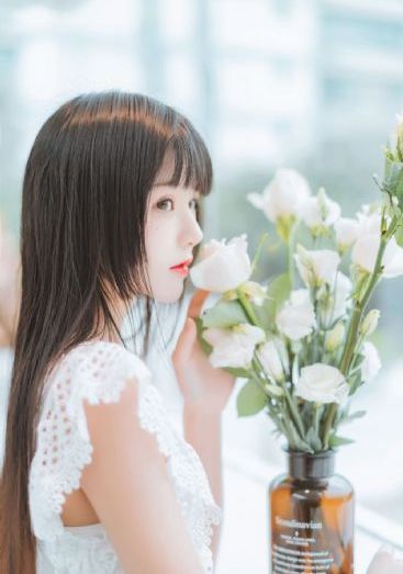 往美女逼里塞黄瓜_高清电影免费在线