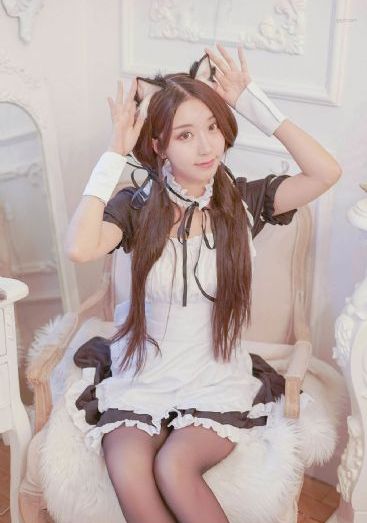 凶猛办公室三部曲之美女求生记_720高清在线