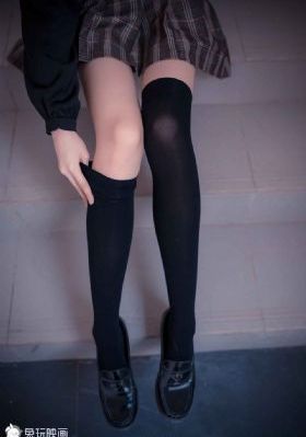 逼里逼里视频_加长未删减版在线观看