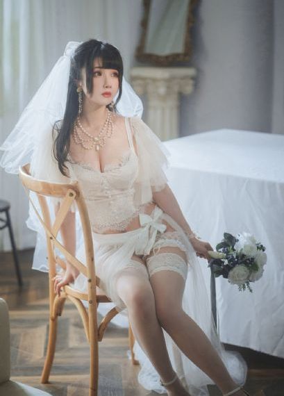 黄色视频啊啊办公室_高清手机在线看