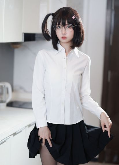 年轻女教师高潮_BD英语高清在线