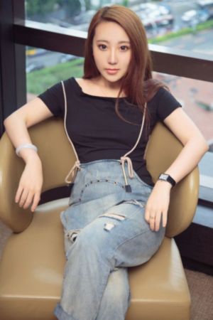 制服下乳女子校生_720高清免费观看