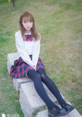 亲妺妺的玉足伸进我内裤里的_蓝光手机在线观看