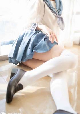 我在车里被三个男人玩_BD国语高清完整版